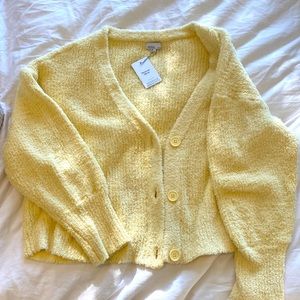 Danielle Bernstein drip shoulder cardigan size Large in color buttermilk.